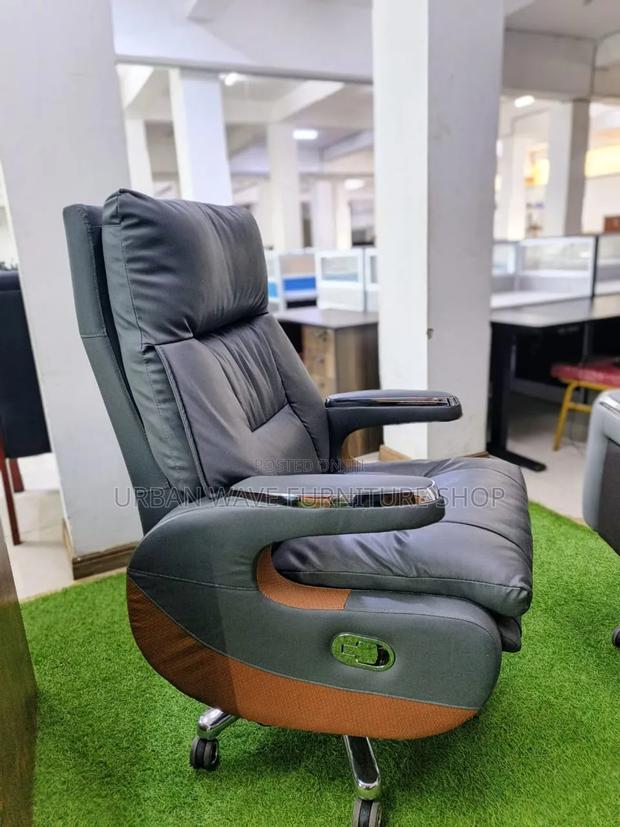 Presidential Candidate Office Executive Director Office Chair