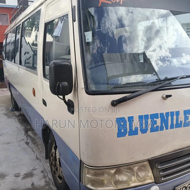 Toyota Coaster 2014