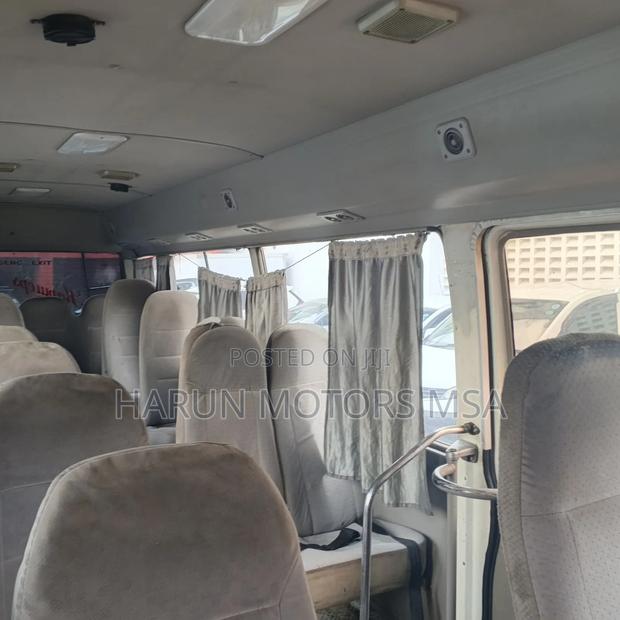 Toyota Coaster 2014 - thumbnail 4