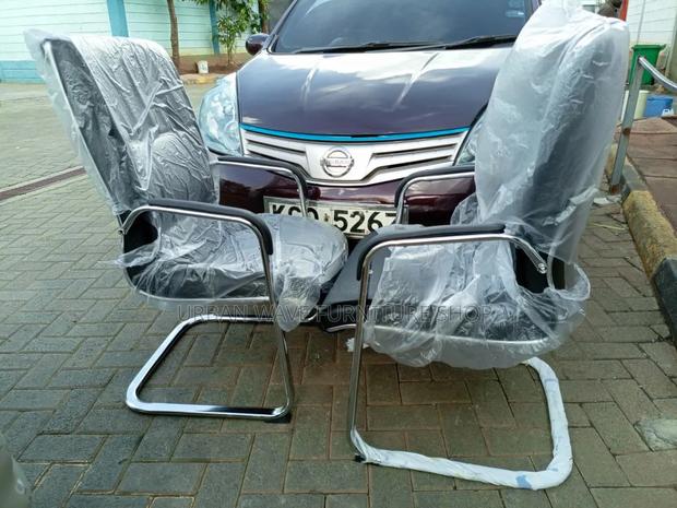 Executive Stylish Waiting Leather Office Chair - main view