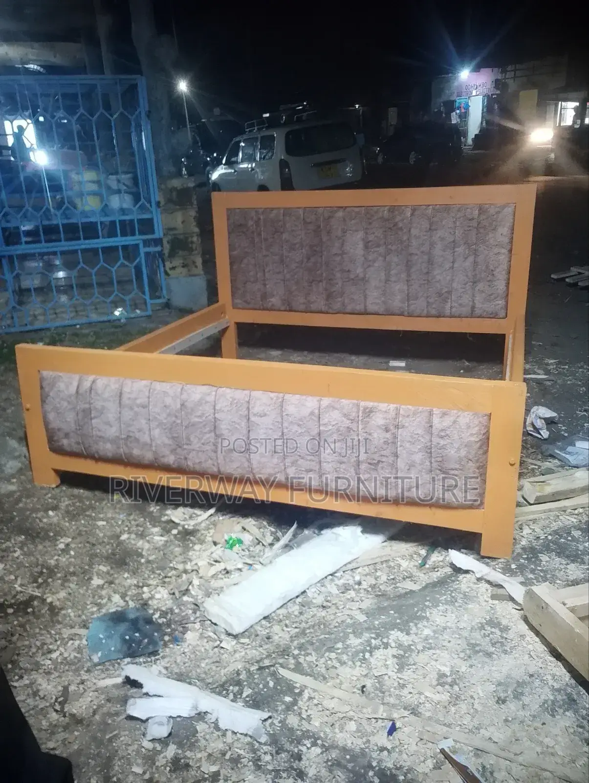 Brown 4*6 Chester Bed