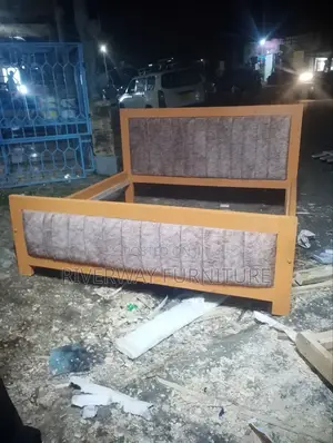 Brown 4*6 Chester Bed
