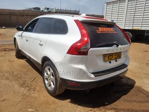 Volvo XC60 2011 White
