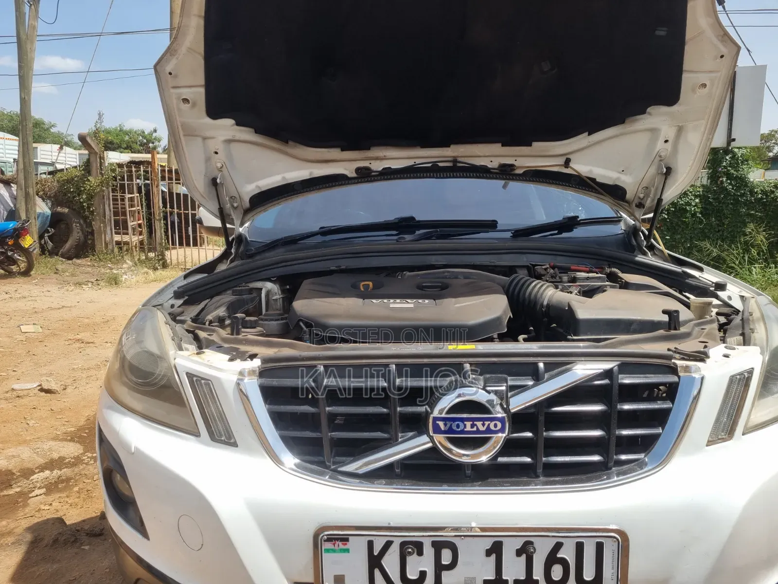 Volvo XC60 2011 White