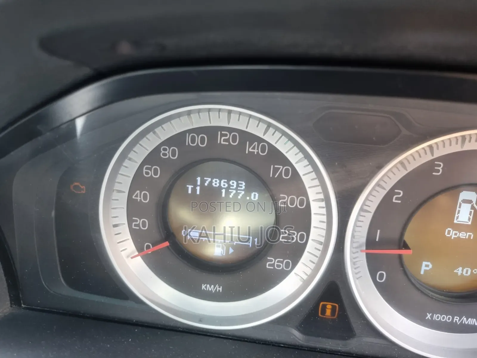 Volvo XC60 2011 White