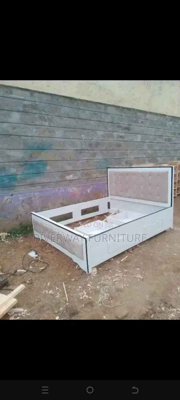 Modern 5*6 Chester Bed