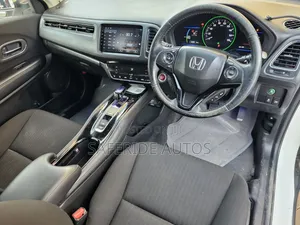Honda Vezel 2015 White