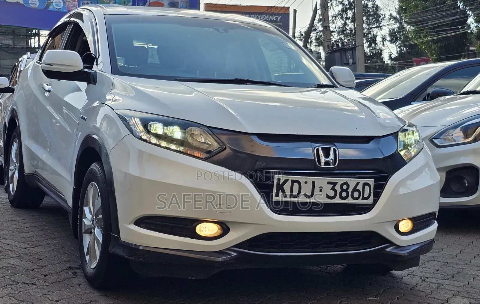 Honda Vezel 2015 White