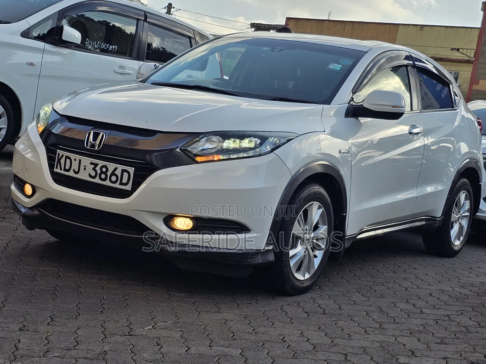 Honda Vezel 2015 White