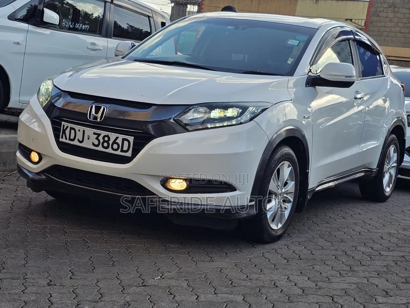 Honda Vezel 2015 White