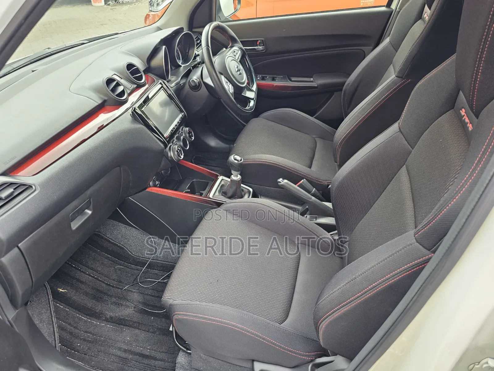 Suzuki Swift 2019 White