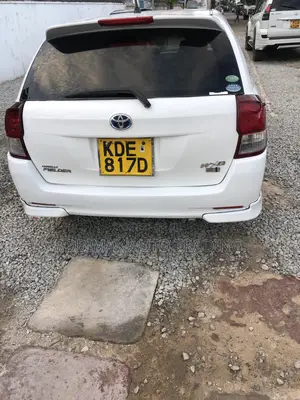 Toyota Corolla Fielder 1.5 Hybrid FWD 2014 White