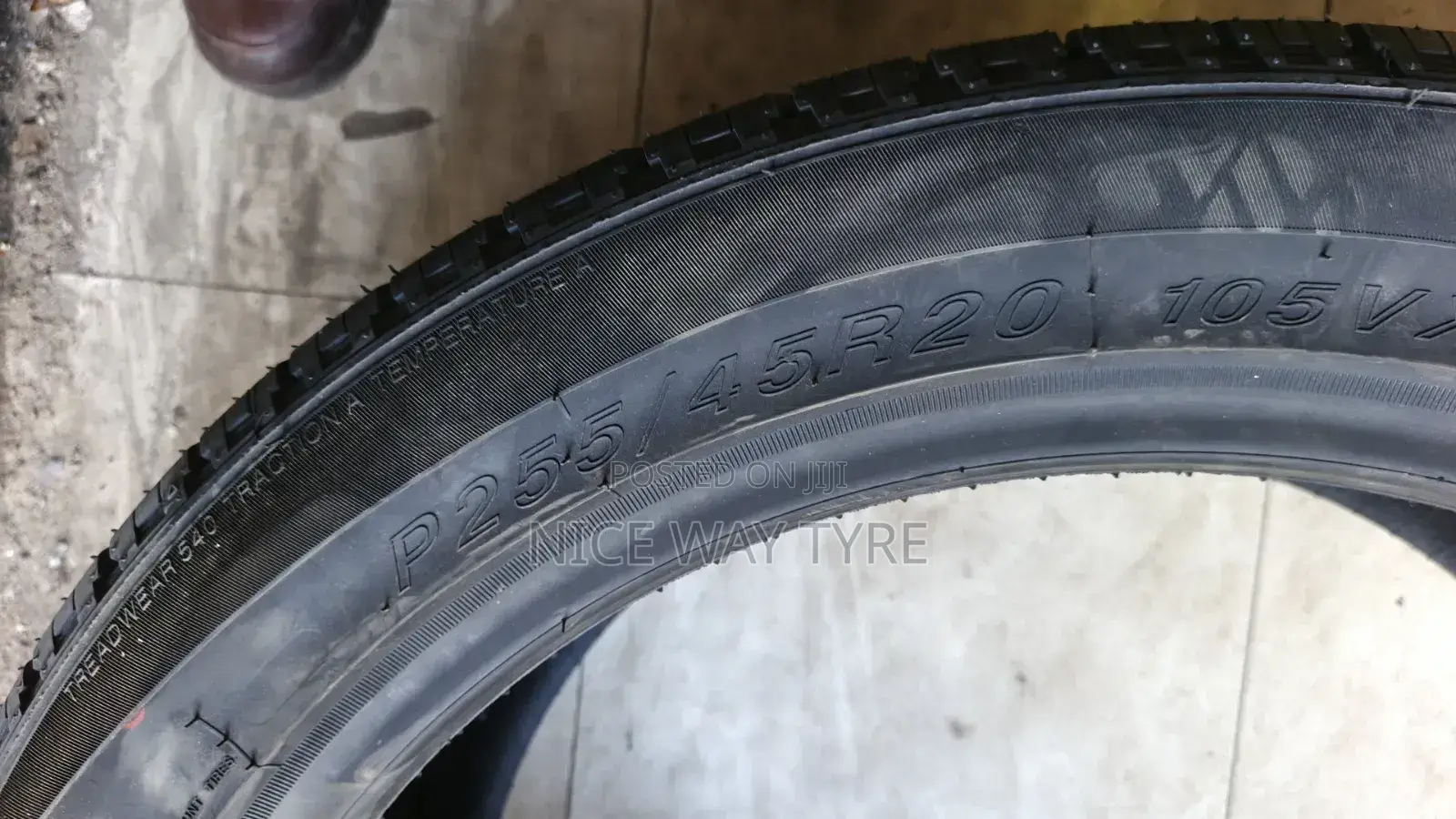 255/45r20 Boto