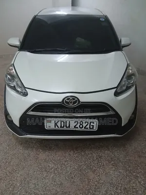 Toyota Sienta 2018 White