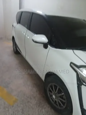 Toyota Sienta 2018 White