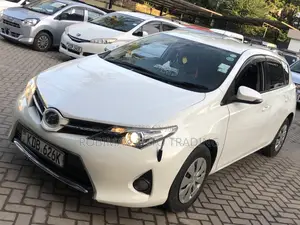 Toyota Auris 2014 White
