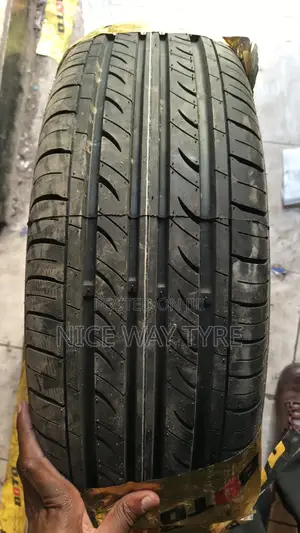 215/70r15 Boto