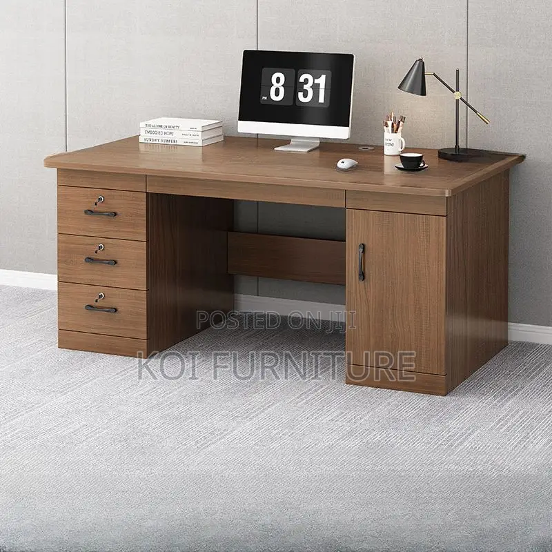 Office Desk; 1.4m Transitional Executive Desk With Locking Storage