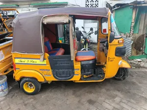 Bajaj RE 2019 Yellow