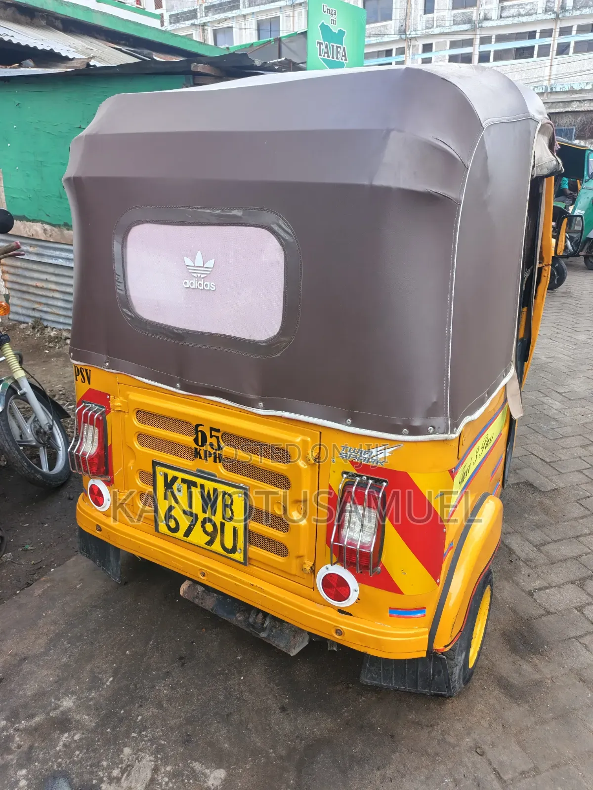 Bajaj RE 2019 Yellow