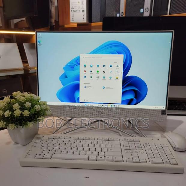 Desktop Computer HP 200 G4 22 All-in-One 8GB Intel Core i3 HDD 500GB