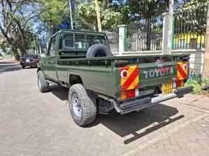 Toyota Land Cruiser 2014 Green
