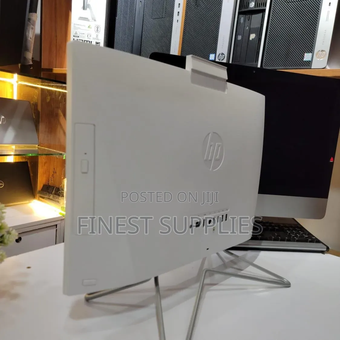 Desktop Computer HP 200 G4 22 All-in-One 8GB Intel Core i3 SSD 500GB