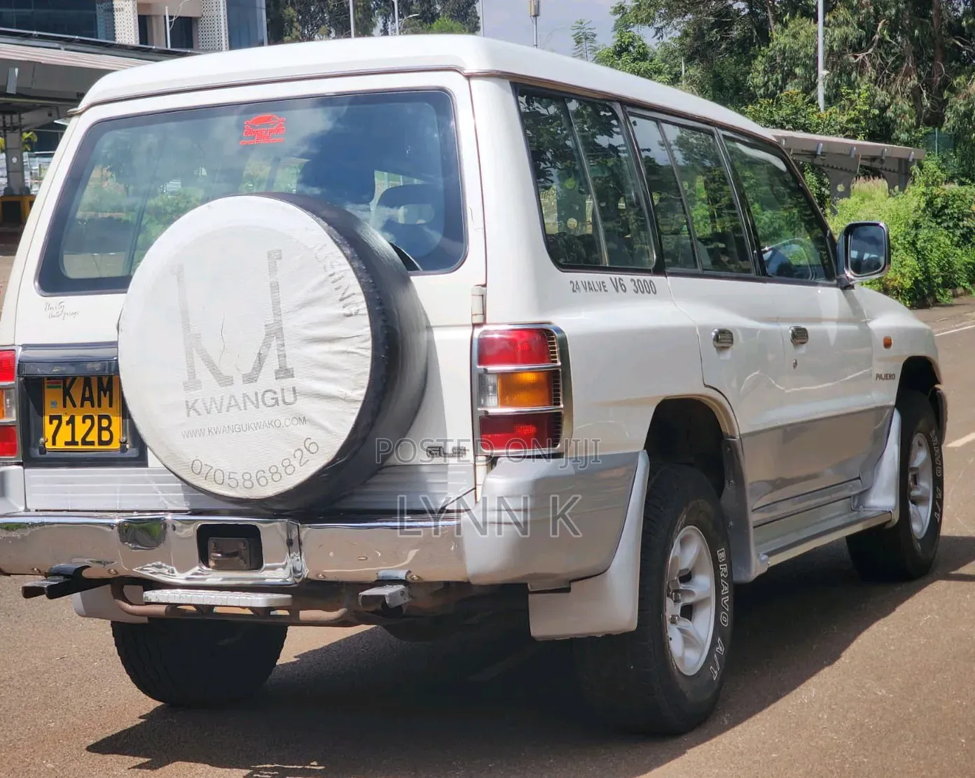 Mitsubishi Pajero 1999 White