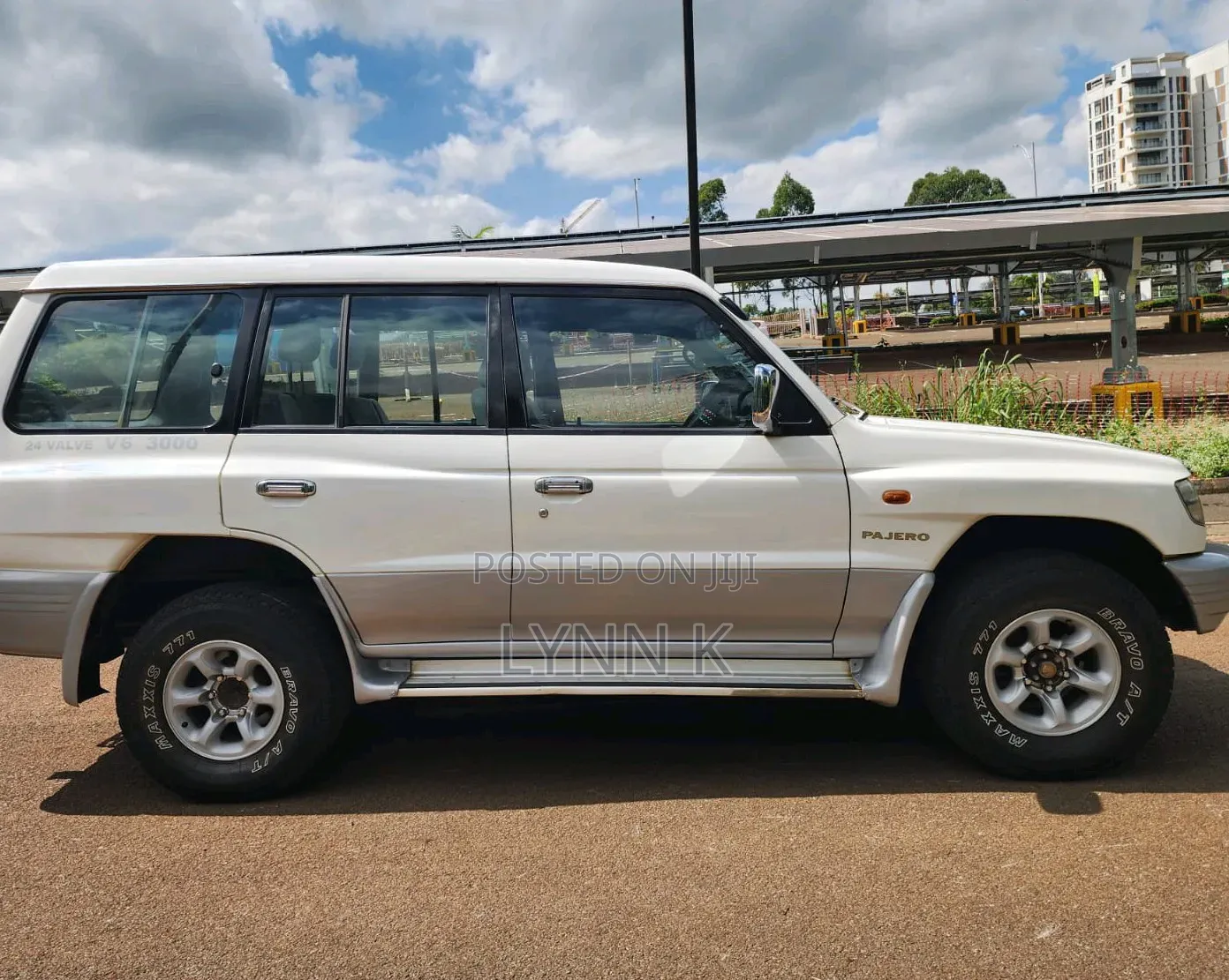 Mitsubishi Pajero 1999 White