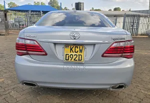 Toyota Crown 2012 Silver