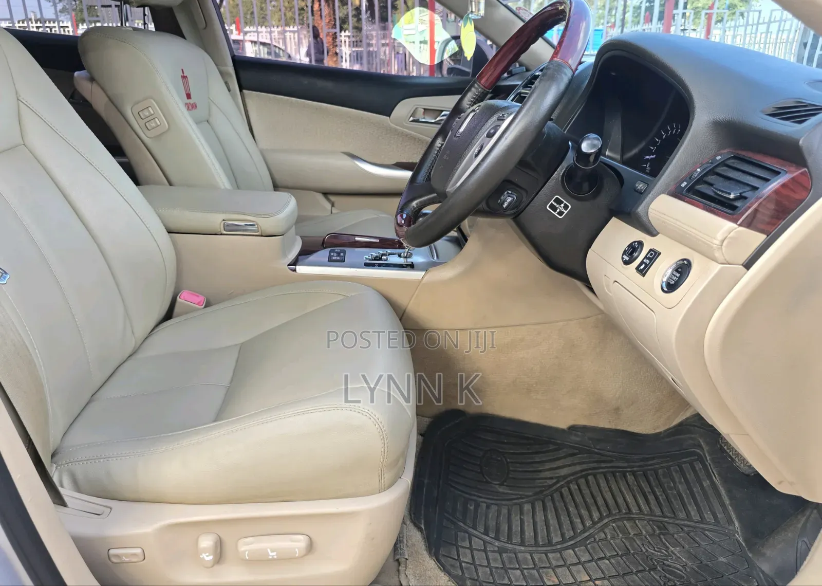 Toyota Crown 2012 Silver