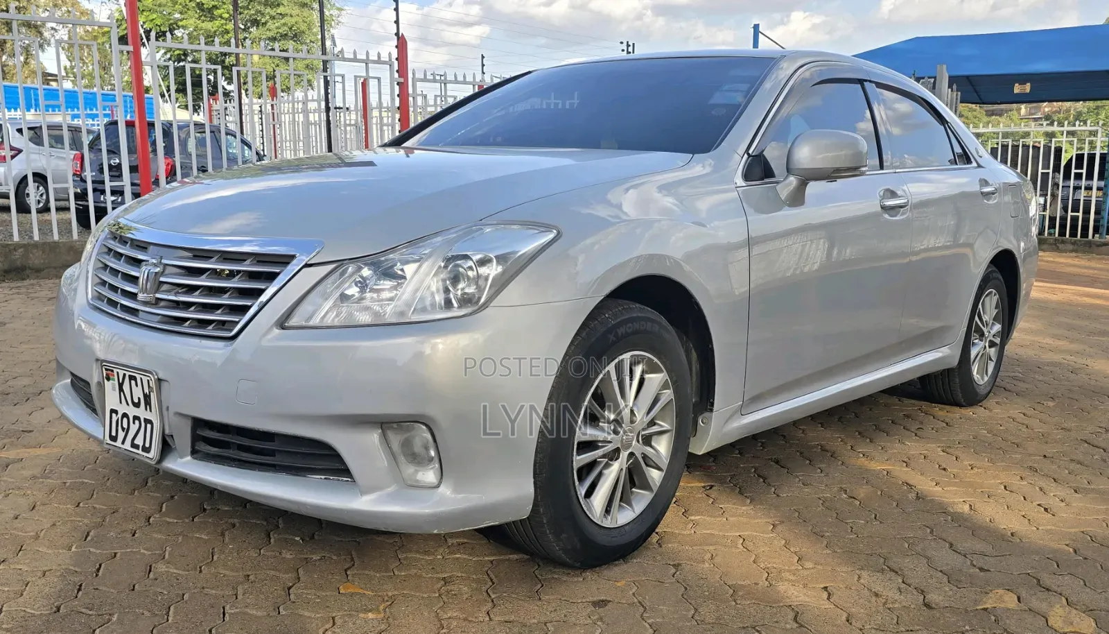 Toyota Crown 2012 Silver