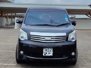 Toyota Noah 2013 Black