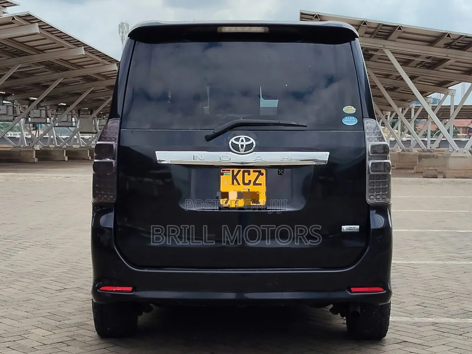 Toyota Noah 2013 Black