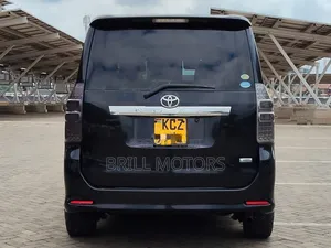 Toyota Noah 2013 Black