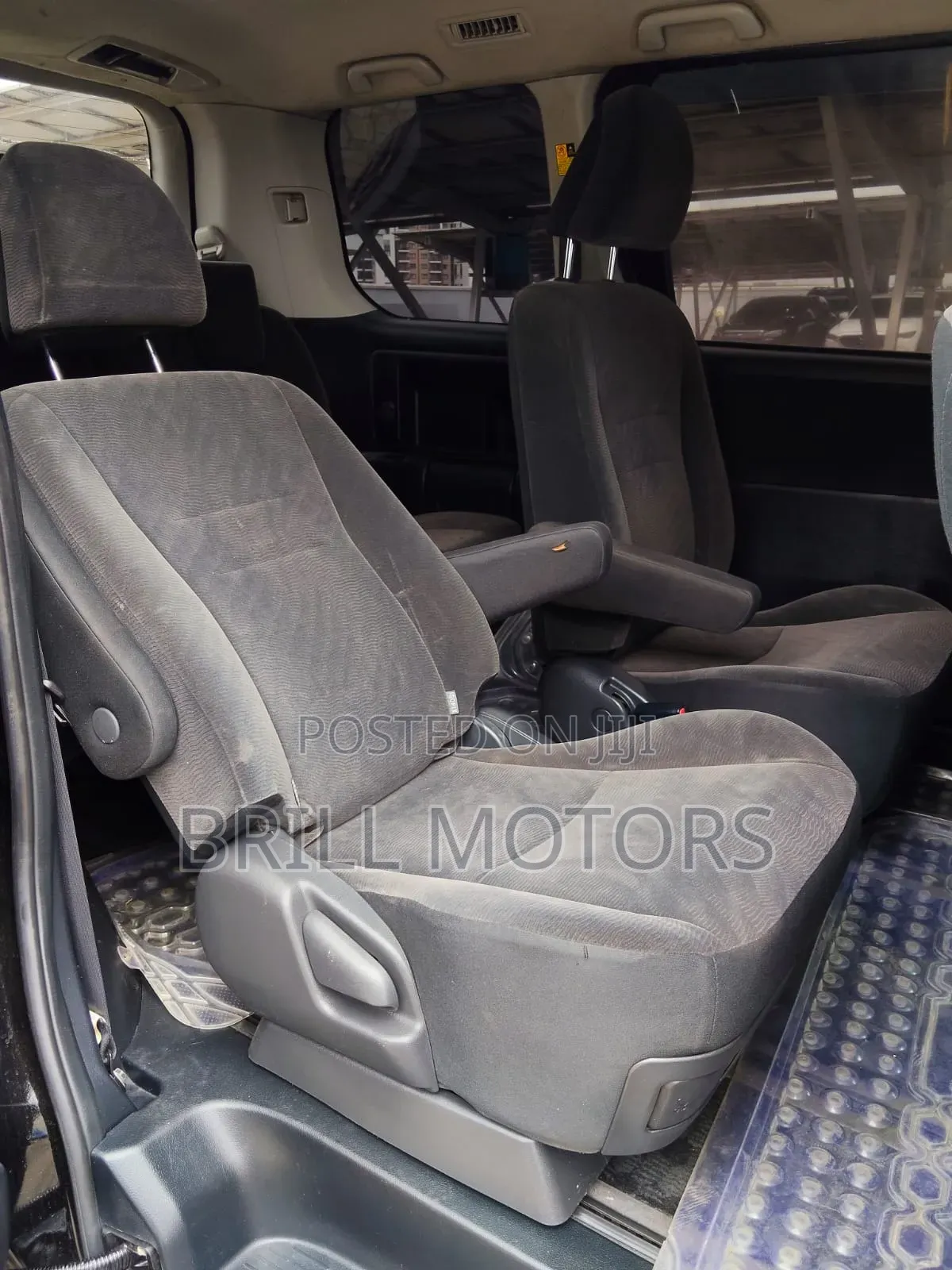 Toyota Noah 2013 Black