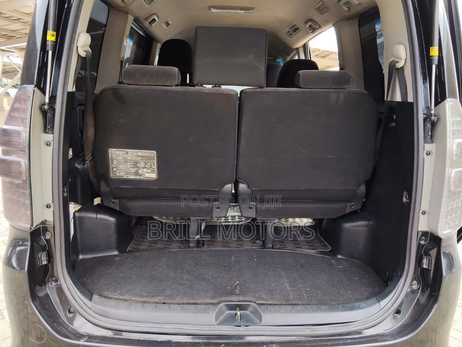 Toyota Noah 2013 Black