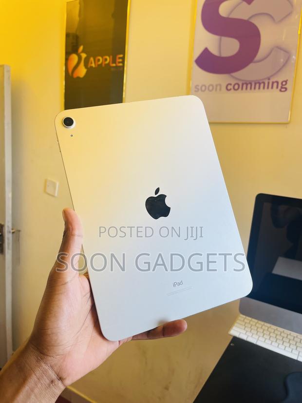 Apple iPad (2025) 64 GB Silver - thumbnail 4