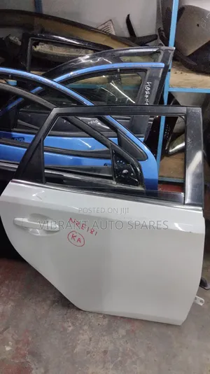 Auris 2013-2018 Rear Right Door