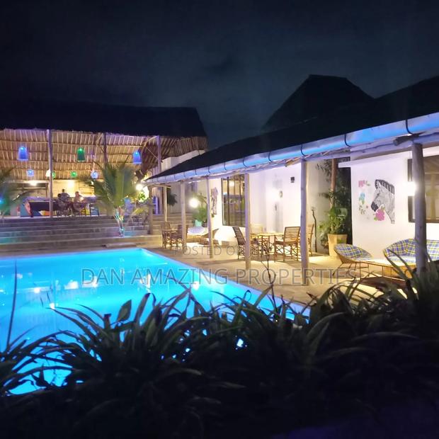 Furnished 10bdrm Villa in Beach Rd On 1/2 Acre, Diani for sale - thumbnail 13