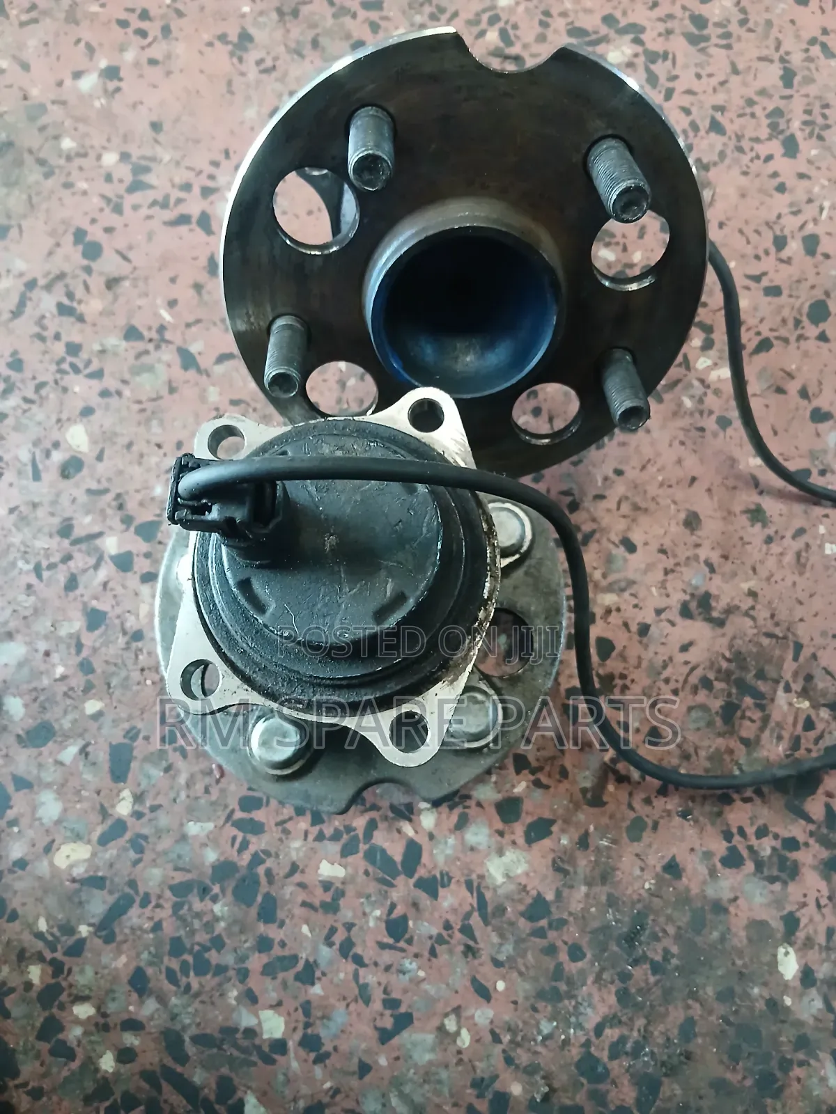 Rearhub Voxy