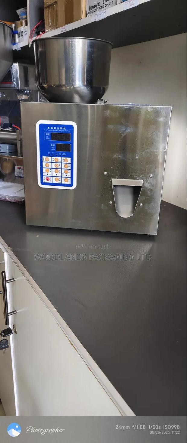 Granule Weighing and Filling Machine - thumbnail 2
