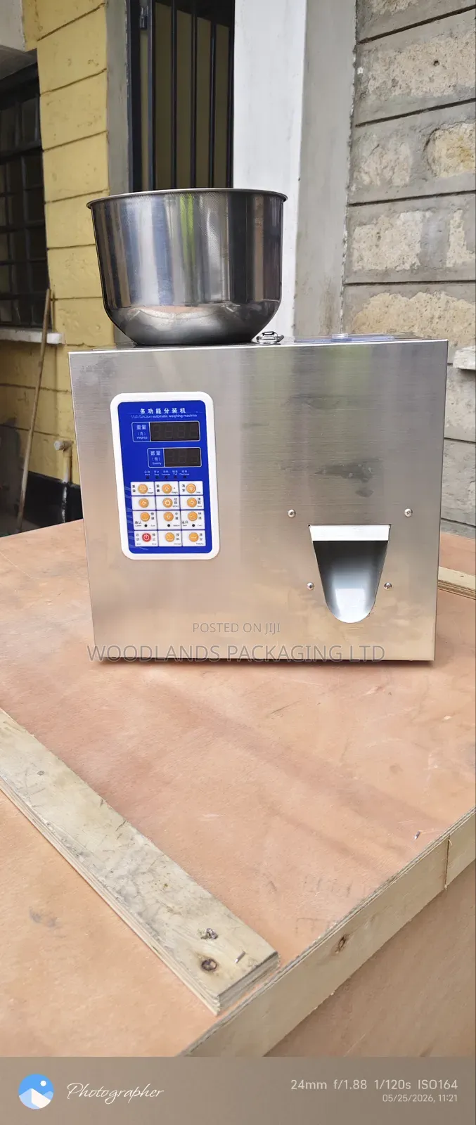 Granule Weighing and Filling Machine