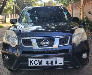 Nissan X-Trail 2012 Black