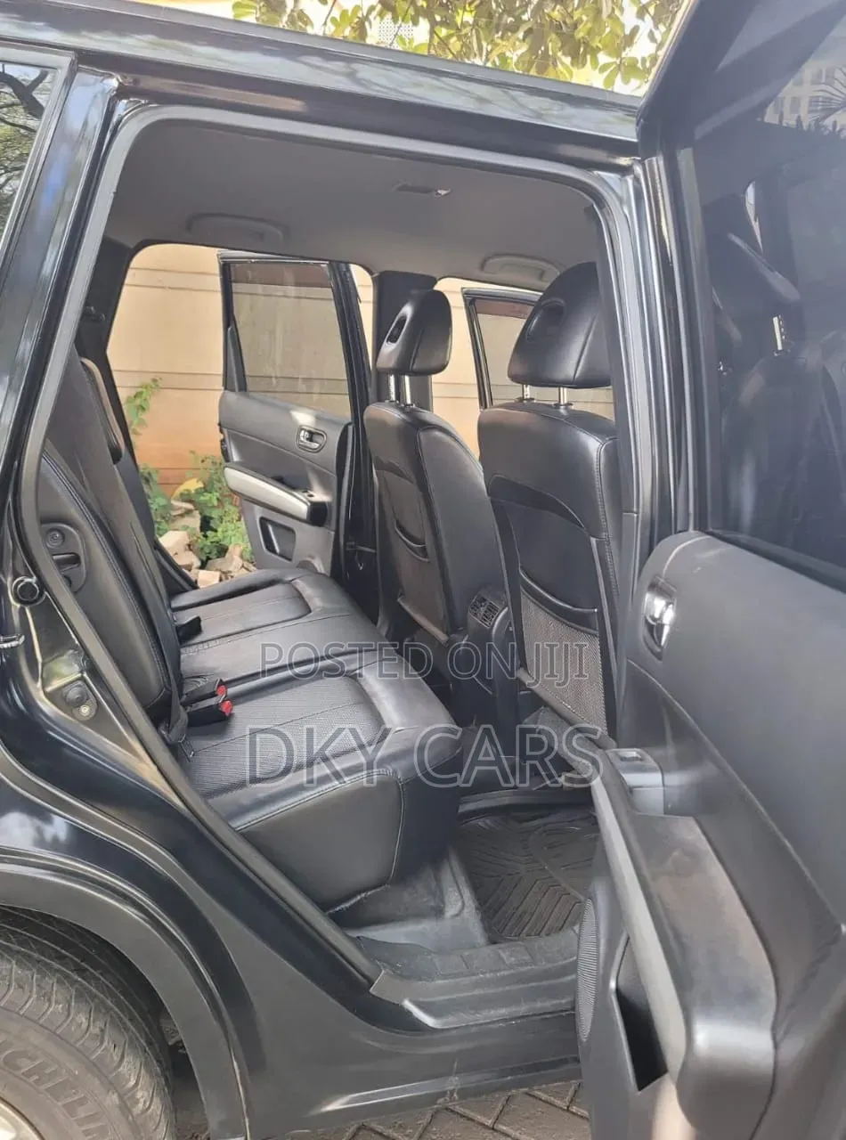 Nissan X-Trail 2012 Black