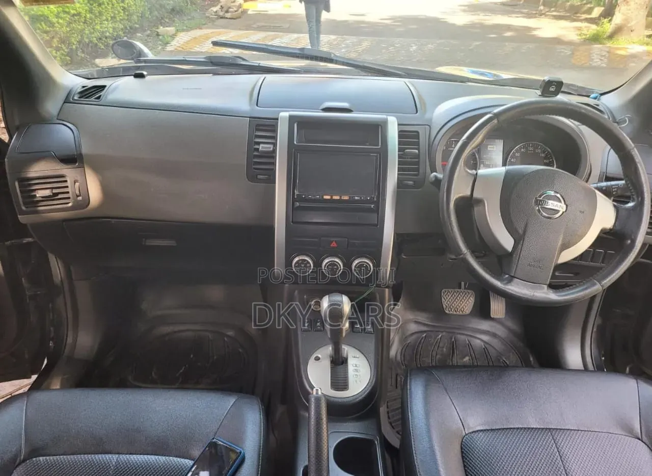 Nissan X-Trail 2012 Black
