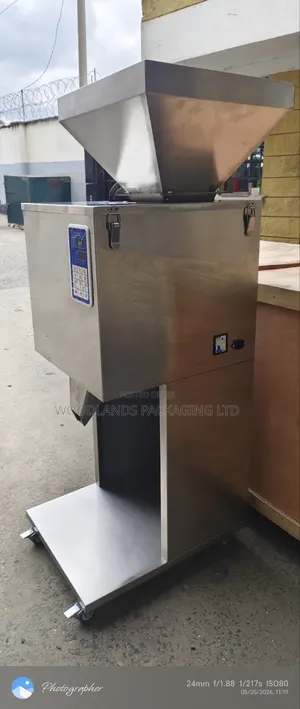 Granule Weighing and Filling Machine