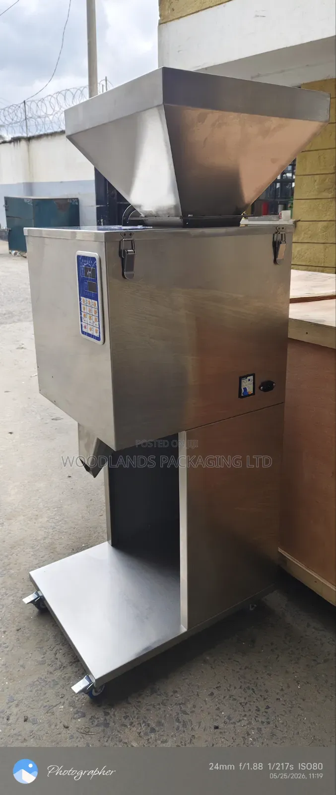 Granule Weighing and Filling Machine