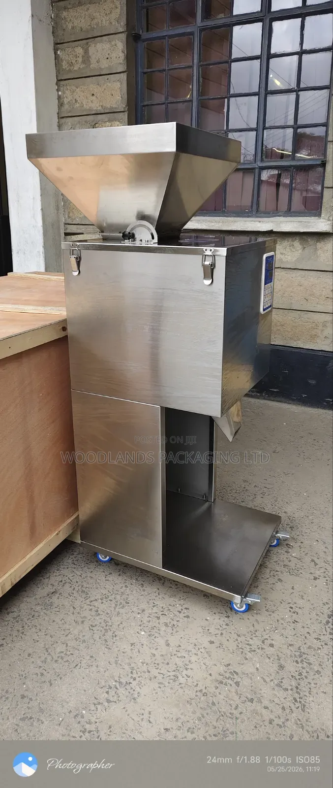 Granule Weighing and Filling Machine