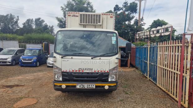 Isuzu Elf Truck Refrigerated - thumbnail 4